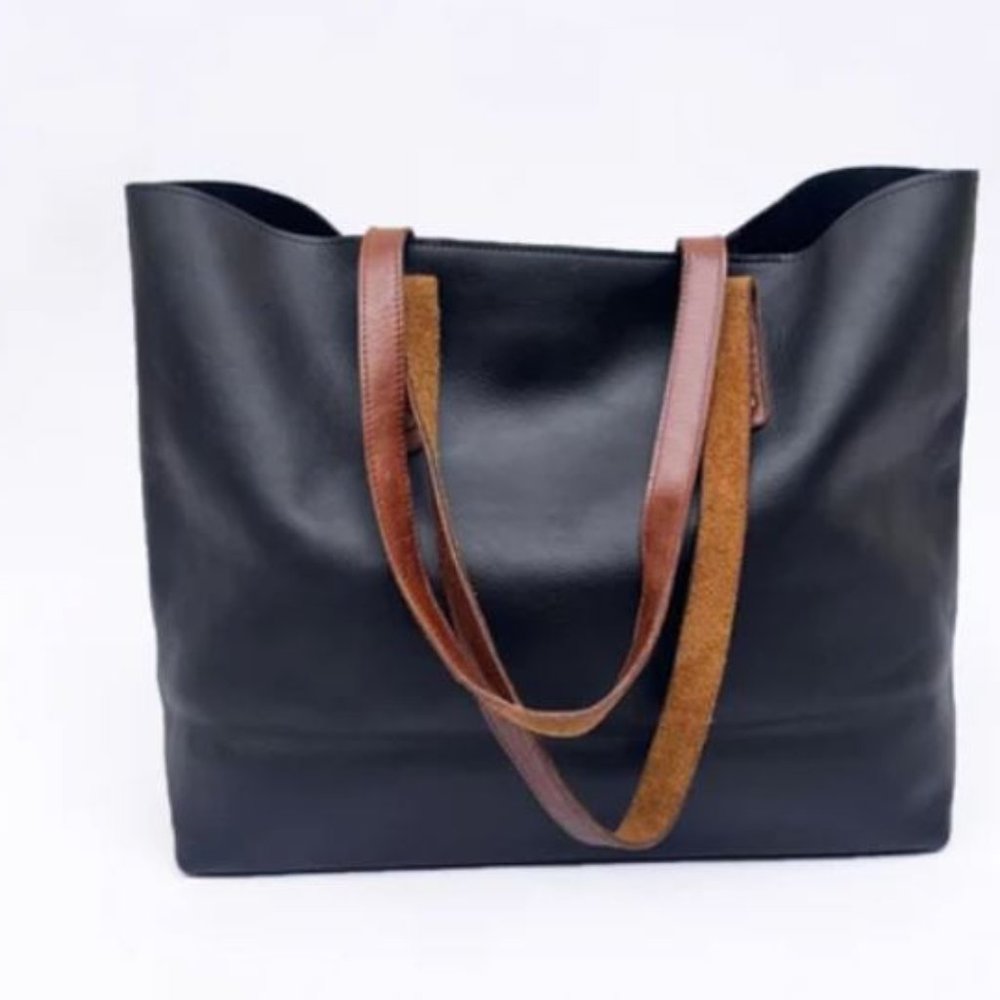 Black Leather Tote / Crossbody - EUC